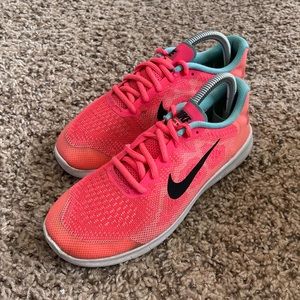 Nike Free RN 2017 Running Shoes Women’s Size 7
